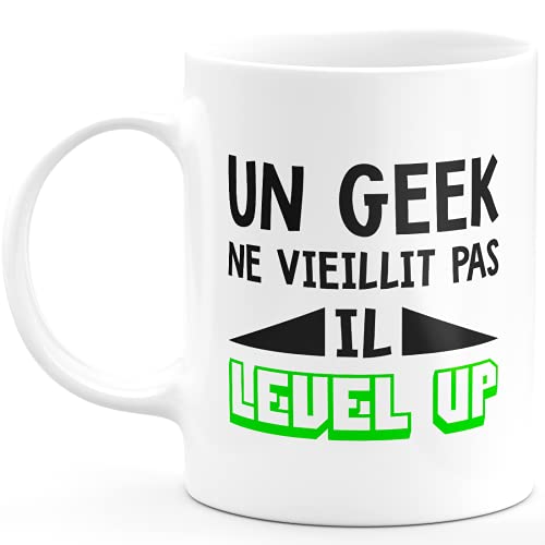quotedazur Mug Un Geek Ne Vieillit Pas Il Level Up - Cadeau 